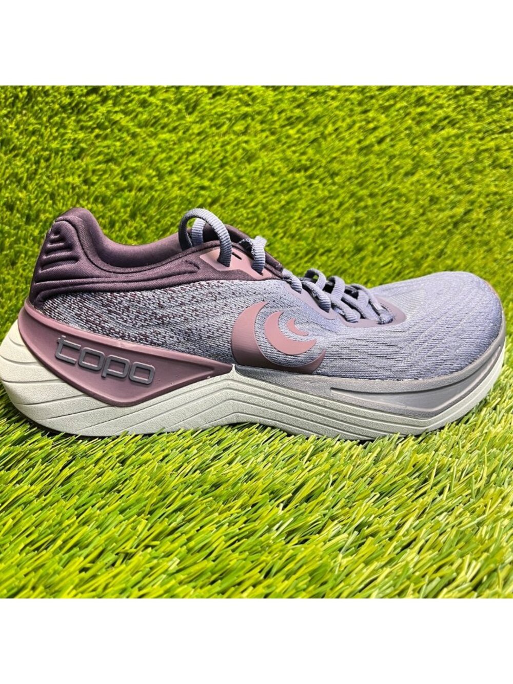 Topo Ultrafly 5 Womens Size 6 Purple Athletic Running Walking Shoes Sneakers
